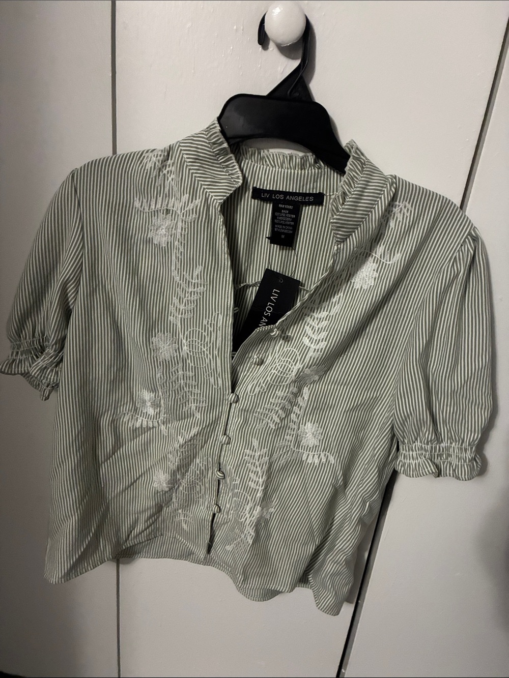 NWT - Liv Los Angeles Top size M 💚